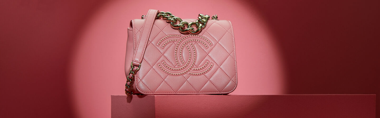 designer travel essentials for your holiday getaway